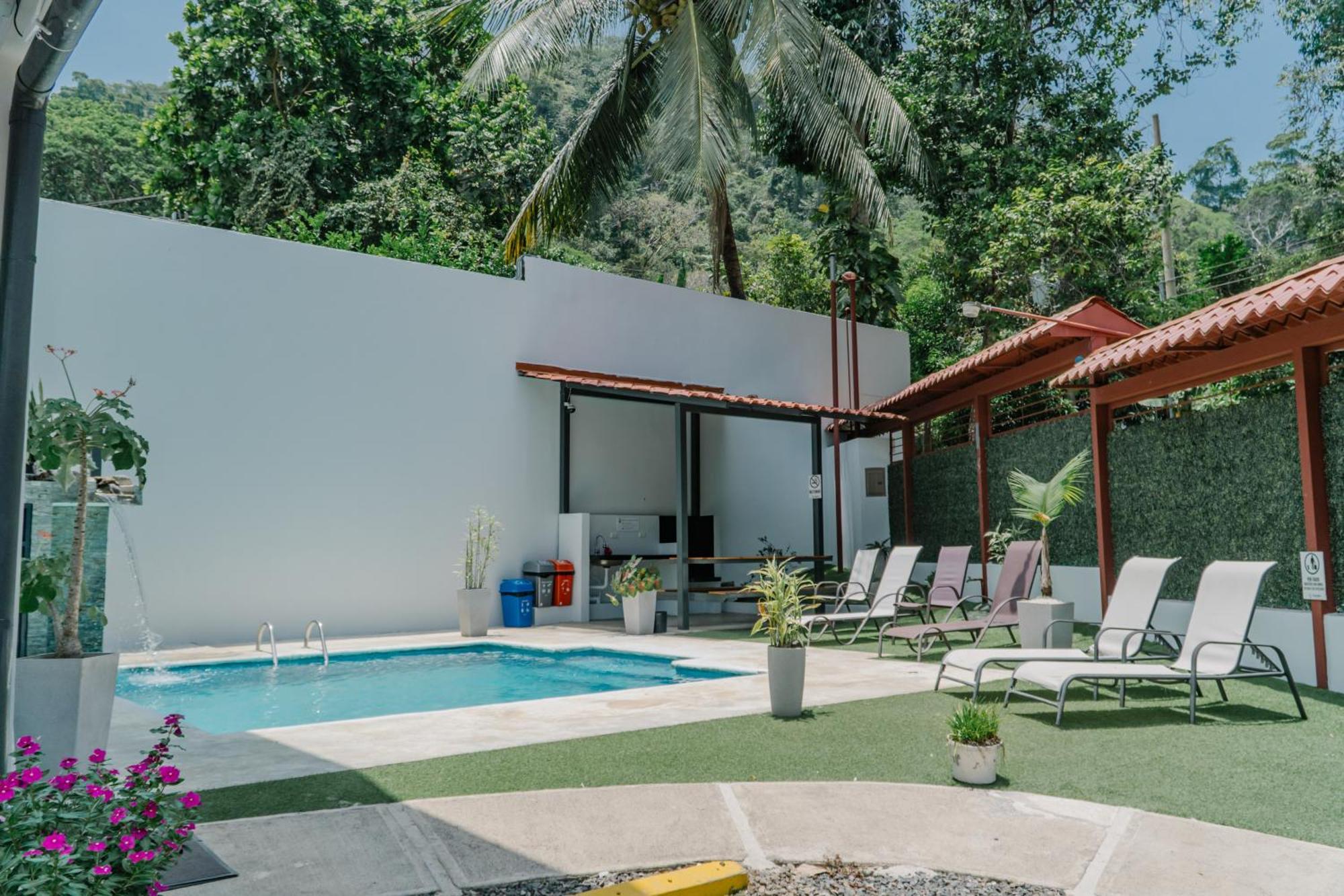 Apartamentos Ganesha Jacó Exterior foto